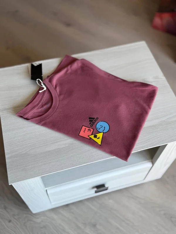 Adidas Positivity Shapes Graphic Tee рожево-бордова - pink, розмір S