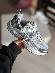 Nike Zoom Vomero 5 сірі - grey, розмір 38 - фото 1