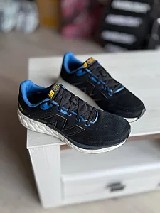 New Balance Fresh Foam 680 v8 чорні з синіми деталями - black, розмір 45 - фото 6